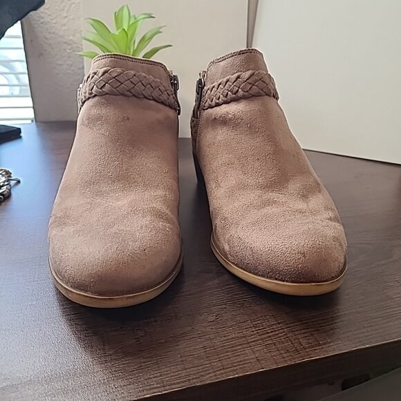 Life Stride Memory Foam Ankle Boots 7.5 Size Sandy Brown Ladies Pre-Owned Office - Picture 7 of 8